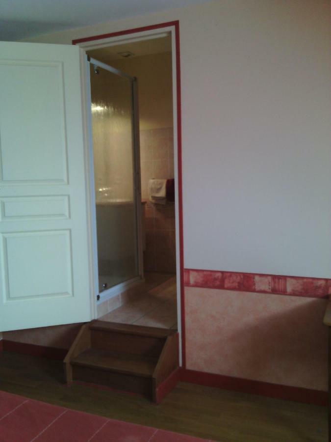 La Roche Bed & Breakfast Saint-Etienne-en-Cogles Eksteriør bilde