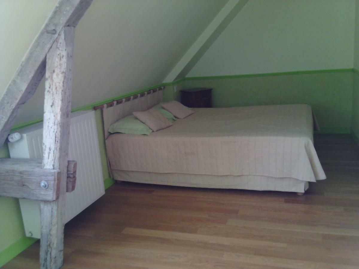 La Roche Bed & Breakfast Saint-Etienne-en-Cogles Eksteriør bilde